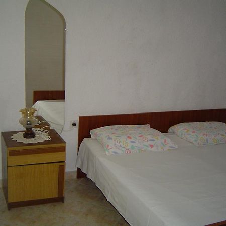 Apartmani Lukin Бетина Экстерьер фото